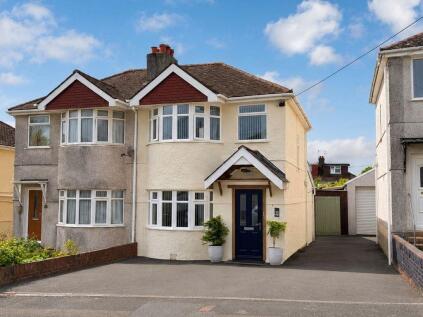 Manor Road, Plymstock, Plymouth. Stylish 1940s Home with Stunning Extension & South-West Facing Entertaining Garden