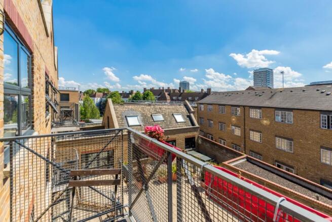 Hobbs Court 25 - ...