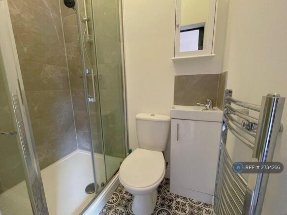 Room 5 Ensuite