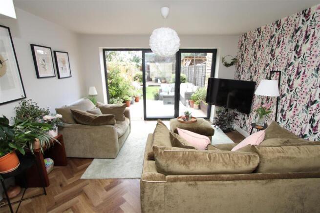 4 bed Town House for sale Image 9
