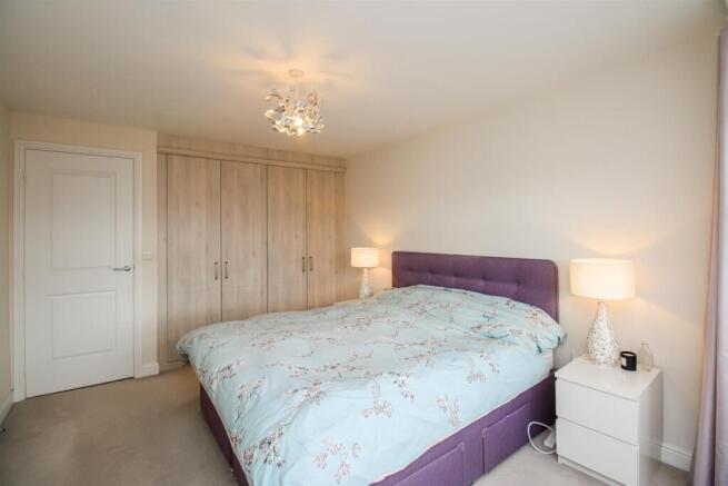 4 bed Detached for sale Image 11