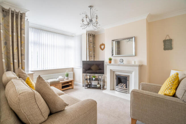 3 bed Semi-Detached for sale Image 2