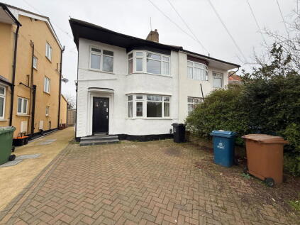 Bideford Close, Edgware, Middlesex, HA8
