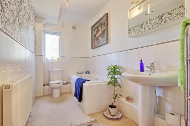 Bathroom.jpg