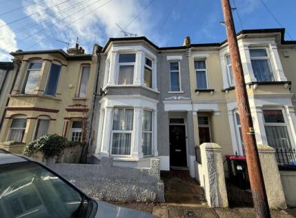 Freehold, 11/11a St. Leonards Road, Southend-on-Sea, Essex, SS1 2HG