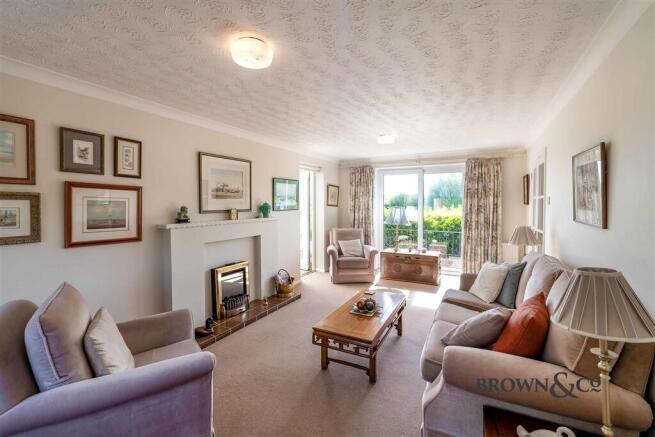 8 Brixworth Way, Retford, Nottinghamshire DN22 6TT photo 4