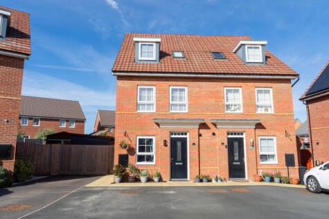 Woodpecker Way, Thrapston, NN14