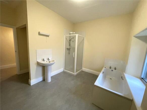 2 bed Semi-Detached to rent Image 6
