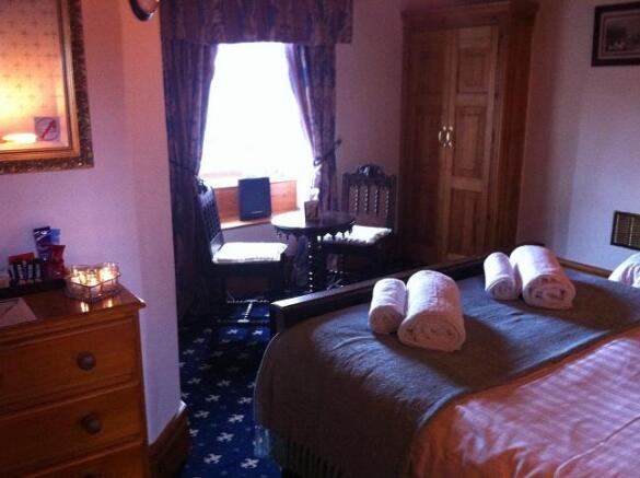 Photo 10