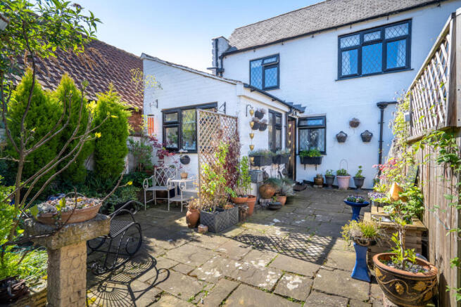 3 bed Semi-Detached for sale Image 10