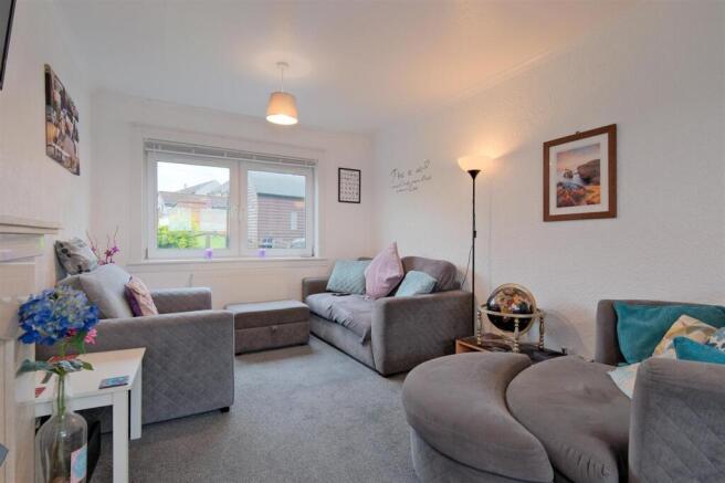 Living Room / Dining