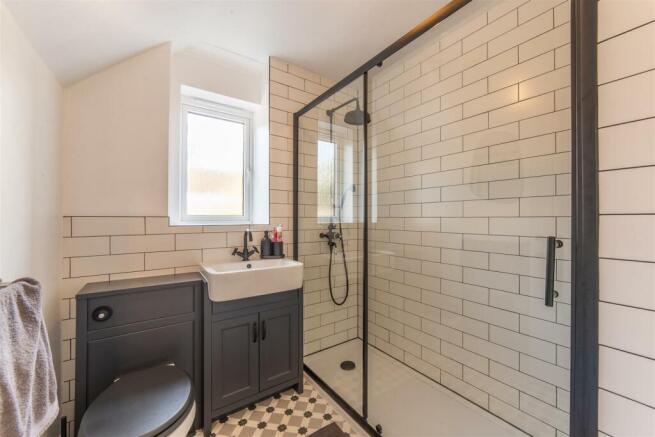 33 Greenwood Drive-13.jpg