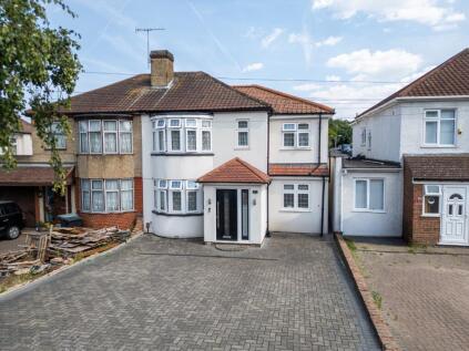 Valley Drive, Gravesend, Kent, DA12 5RR