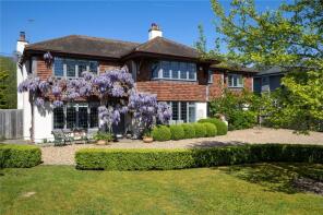 Rustlings, Lower Farm Road, Leatherhead KT24 5JL