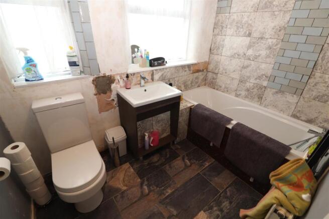 Bath/Shower Room