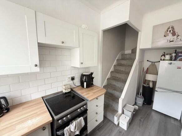 Kitchen & Sta...