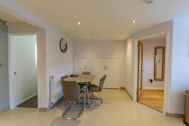 Kitchen Dining room (8)-HDR copy.jpg