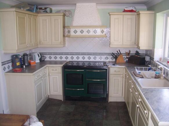 fitted kitchen