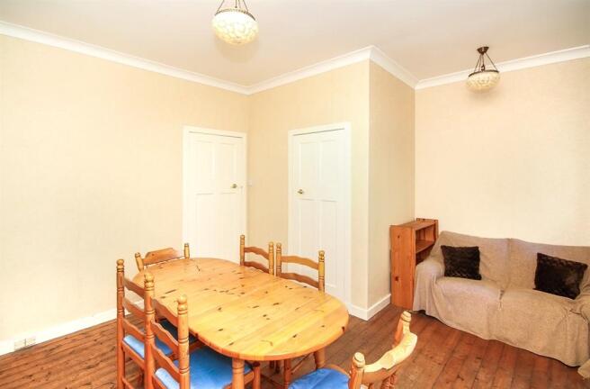Dining/family Room