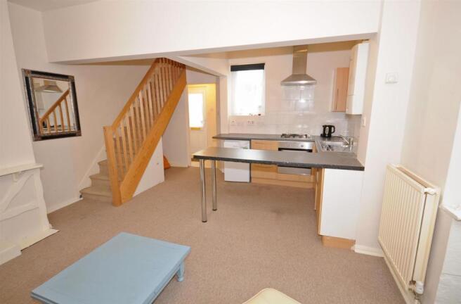 OPEN PLAN KITCHEN/LIVING ROOM