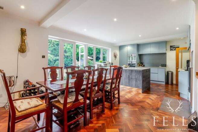 Kitchen / Dining room