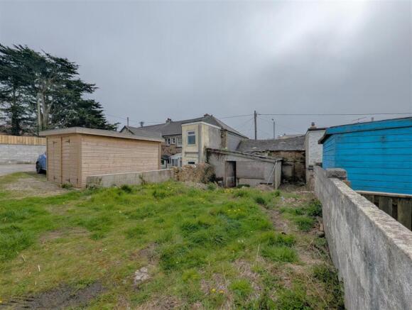 Henver Road Garden