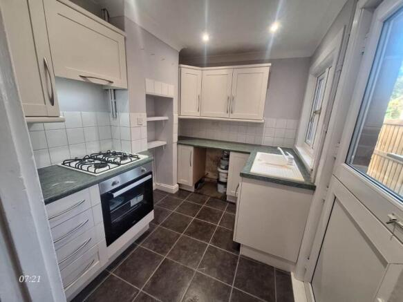 Kitchen (2)