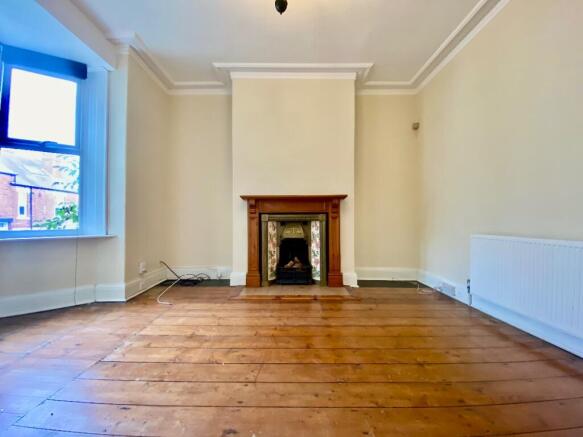 3 bed Terraced to rent Image 4