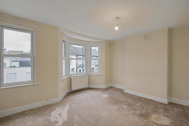 Flat B, 95 Victor Road, Kensal Green, London, NW10 5XB