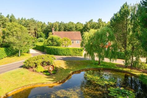 Hurst Park, Midhurst, GU29