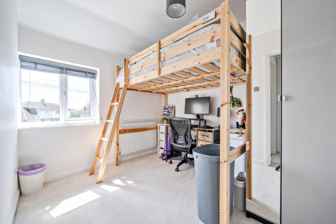1303830-8-683dcc0...