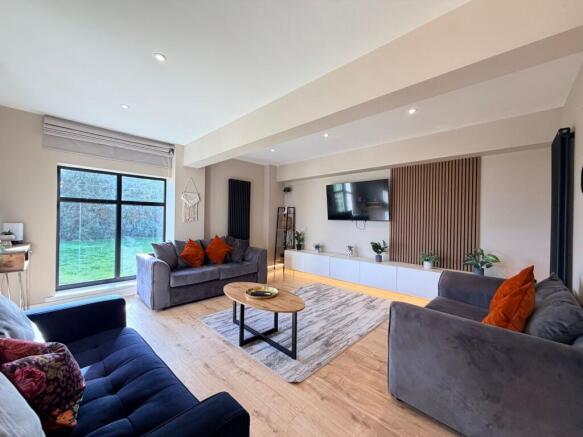 7 bed Character Property for sale Image 7