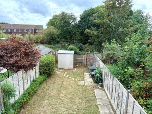 Carisbrooke Court, New Milton, Hampshire. BH25 5UE photo 4