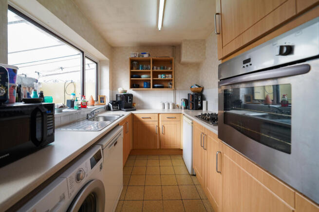 Chislehurst Avenue, Braunstone, Leicester, Leicestershire photo 4