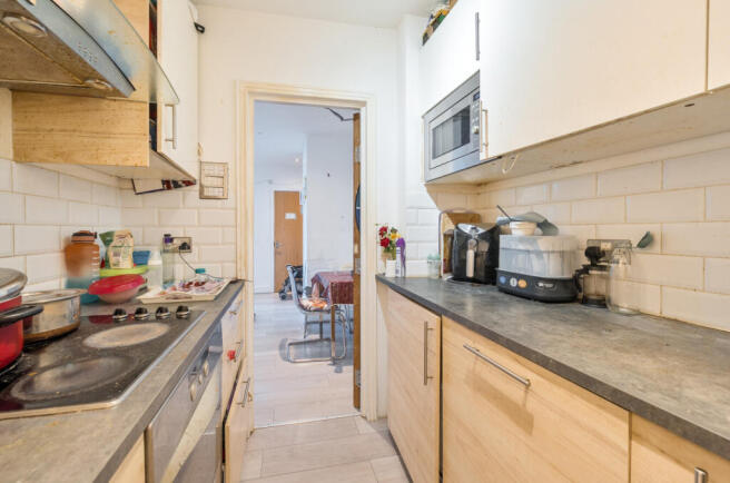 1363899-9-68e4abe...