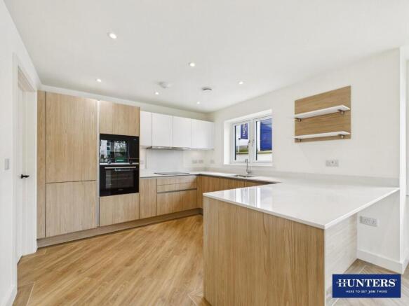 CAM05191G0-PR0091-STILL008.jpg
