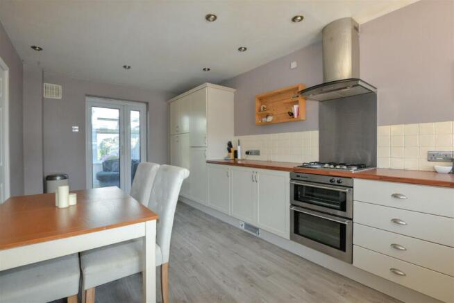 Kitchen Diner 1.jpg