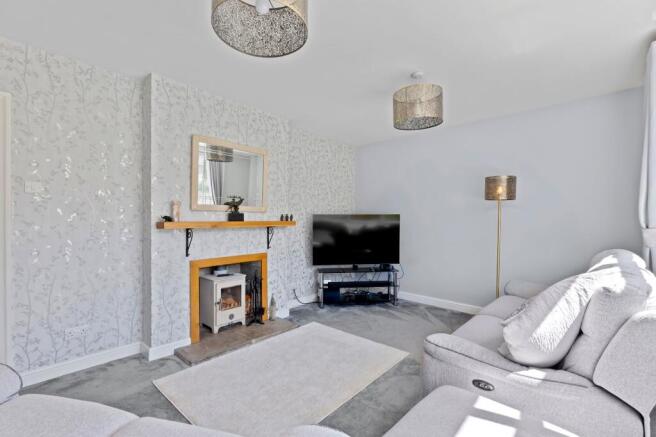 4 bed Detached for sale Image 4