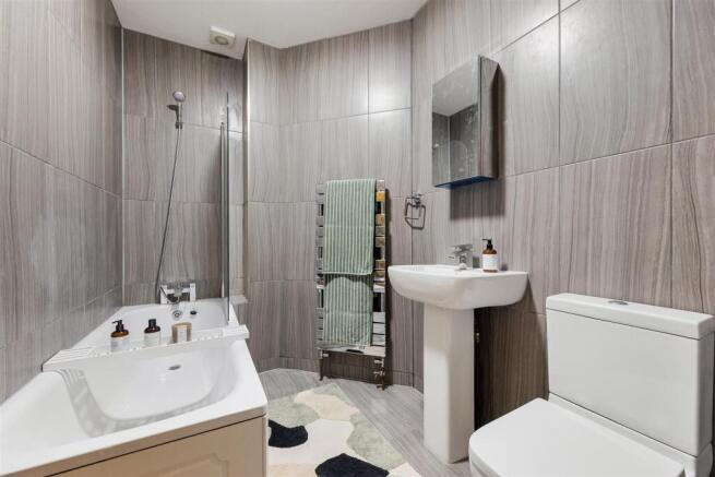 Flat 1, 1a, Hartley Road, E11