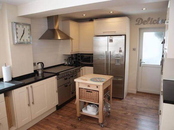 Kitchen (2)