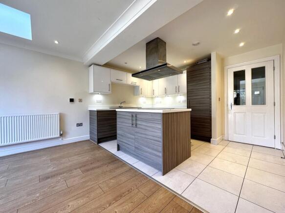 Kitchen Cont'd
