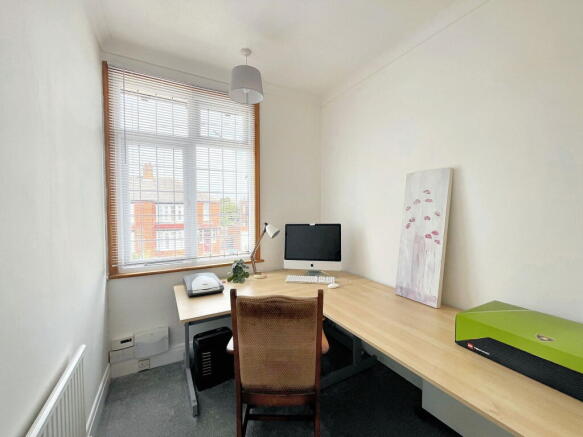3 bed Semi-Detached for sale Image 9