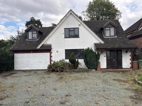 3-bed detached on Glenfield Frith Drive, Glenfield, Leics, £475,000