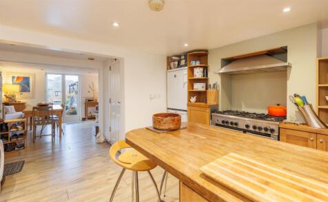 FAMILY HOME - Fellows Road, Cowes