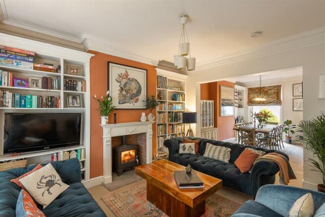 Sitting & Dining Room