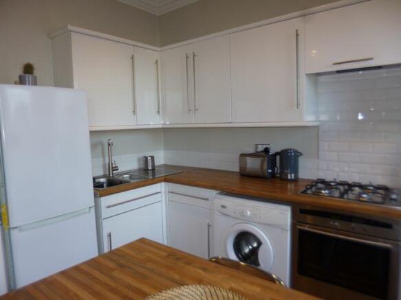 KITCHEN (ANGLE 3)
