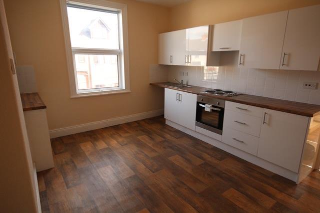 2 bed Apartment to rent Image 4