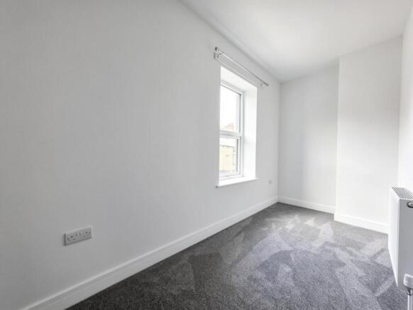 3 bed Terraced to rent Image 7
