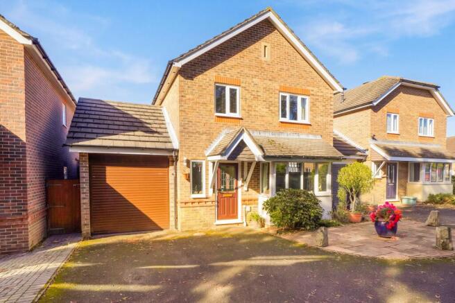 4-bed detached on Darby Close, Caterham, CR3, £675,000