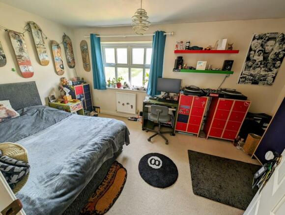 bed 3a.jpg